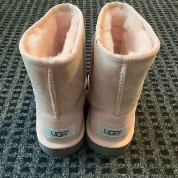 Ugg Uggs Classic toddler girls baby pink boots 11 - Picture 4 of 8